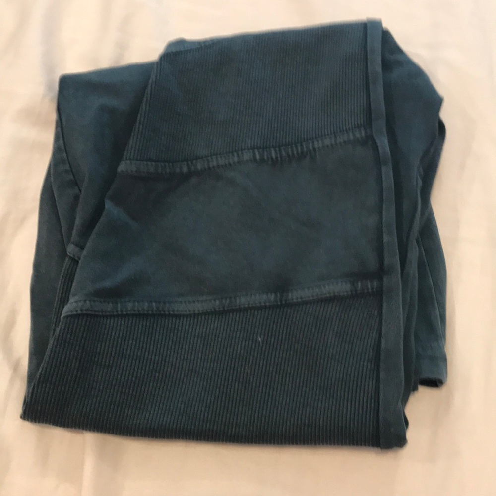 Turquoise textured leggings size large